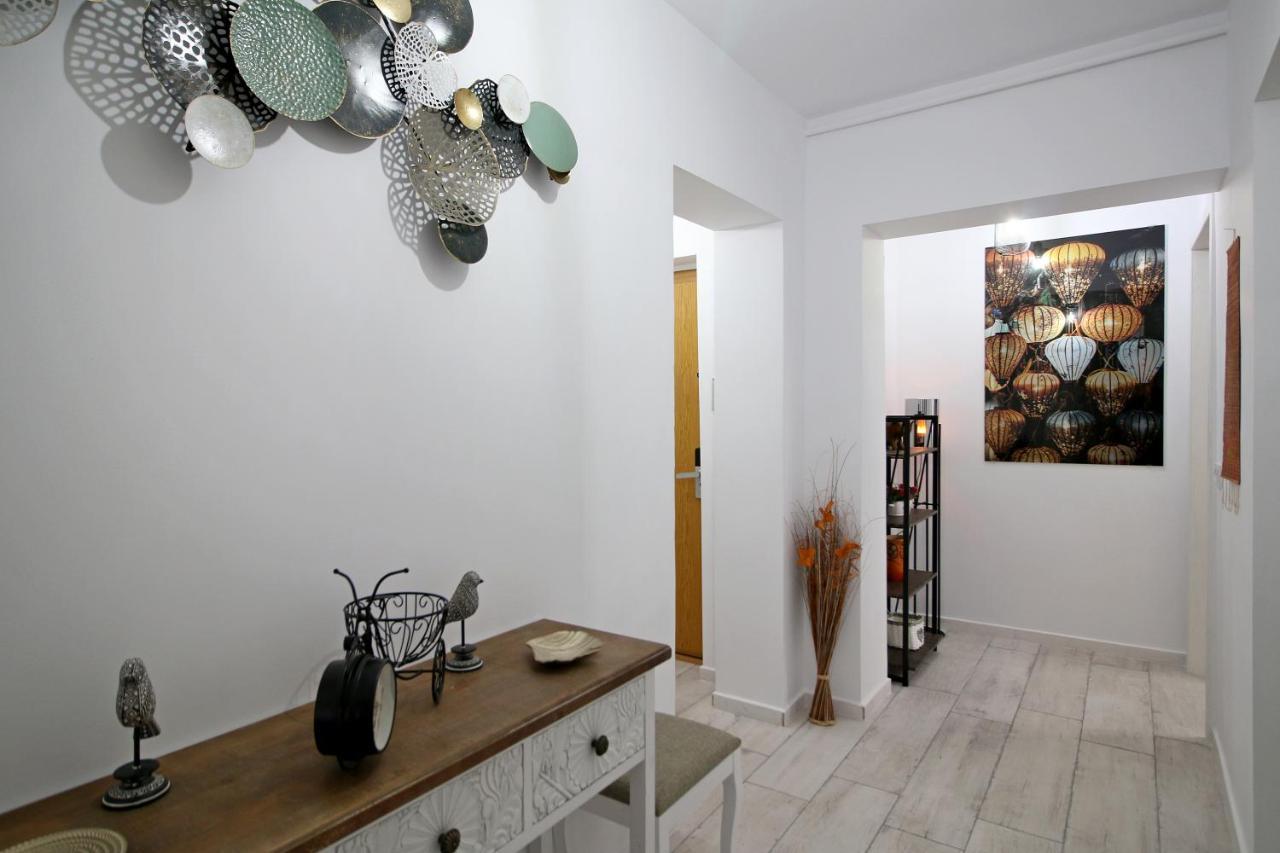 White Stone Apartment Sibiu Exterior photo