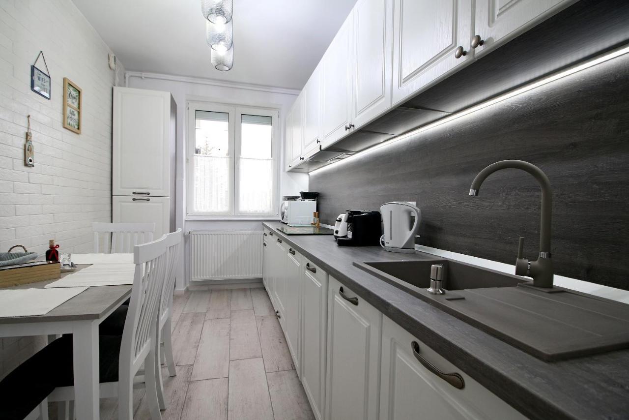 White Stone Apartment Sibiu Exterior photo