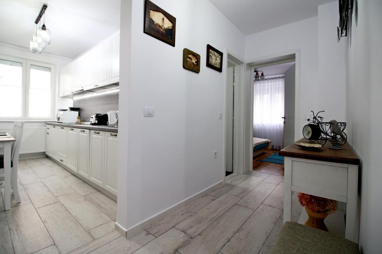 White Stone Apartment Sibiu Exterior photo
